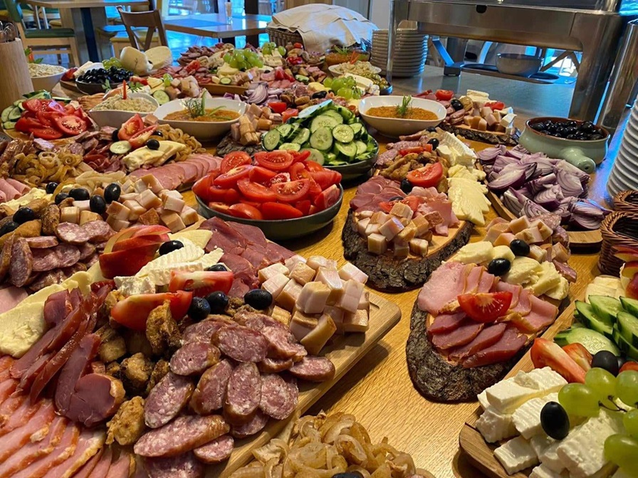 Cazare in Paltinis - PENSIUNEA RARA - Paltinis Cazare in Paltinis - PENSIUNEA RARA - Paltinis