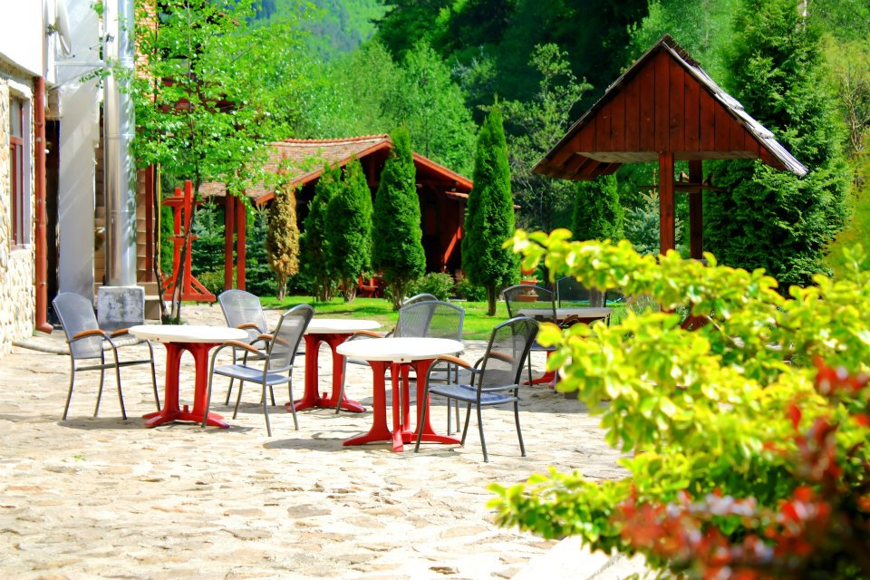 Cazare in Paltinis - PENSIUNEA MAI - Valea Stezii Cazare in Paltinis - PENSIUNEA MAI - Valea Stezii