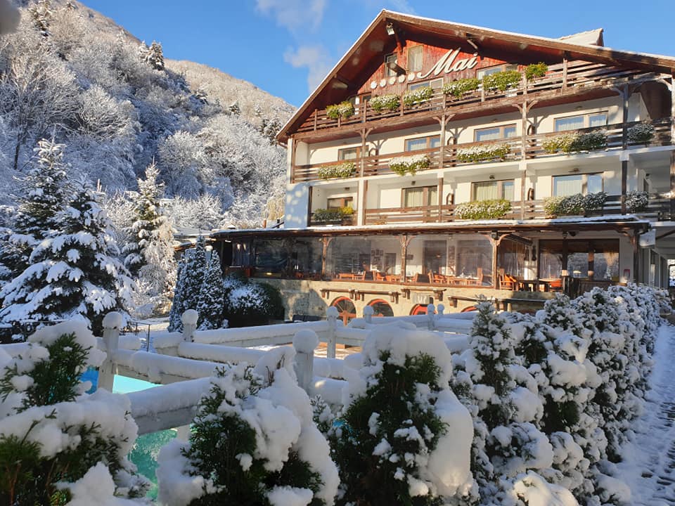 Cazare in Paltinis - PENSIUNEA MAI - Valea Stezii Cazare in Paltinis - PENSIUNEA MAI - Valea Stezii